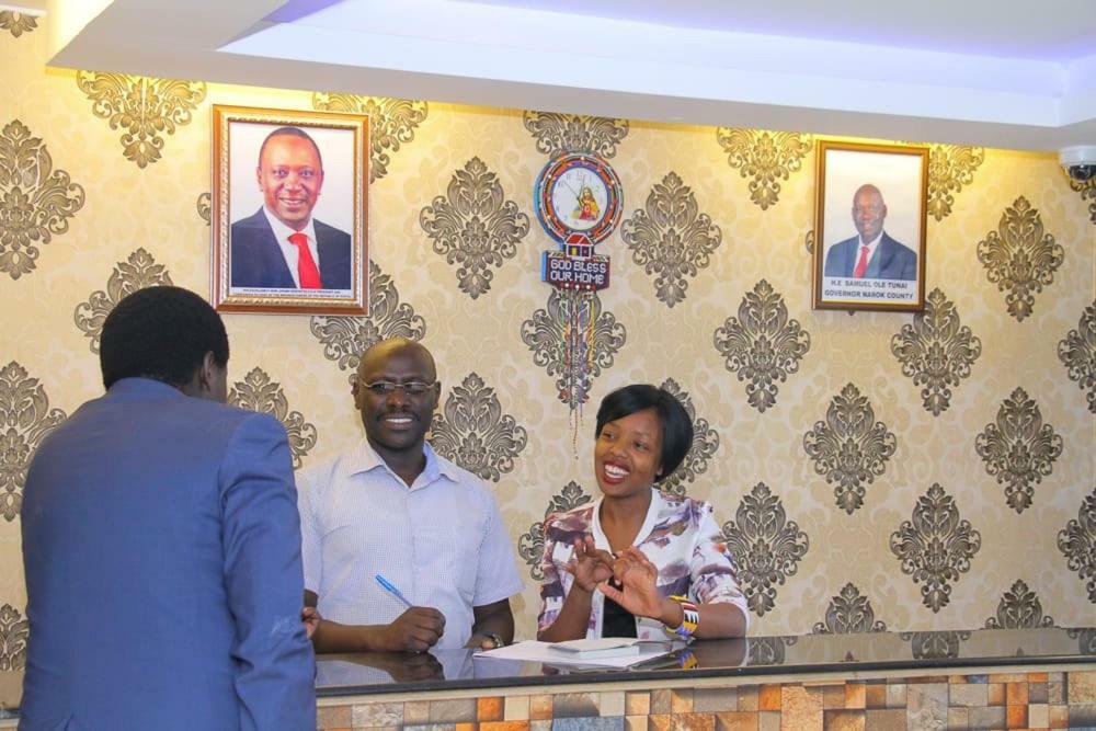 Midlands 033 Hotel Narok Bagian luar foto