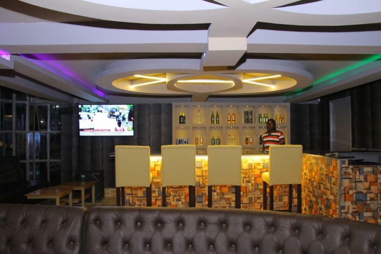 Midlands 033 Hotel Narok Bagian luar foto